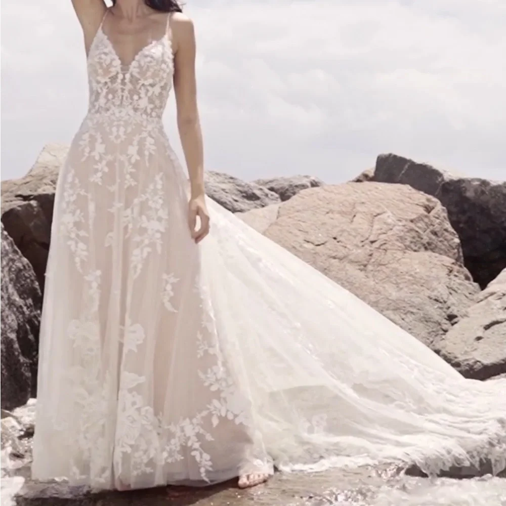 Marlow Wedding Dress by Sottero and Midgley (Maggie Sottero) - Picture 2 of 10